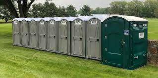 Portable Restroom Setup and Delivery in Ivanhoe, TX